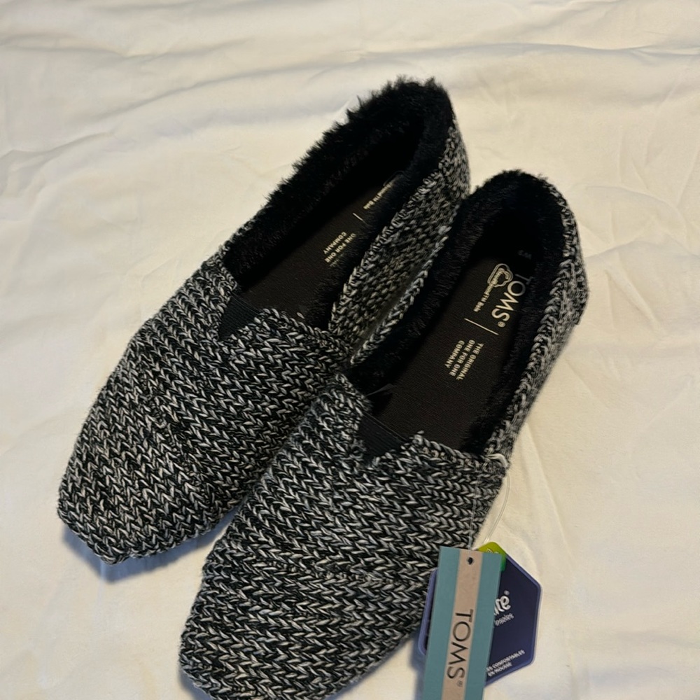 Tom sweater knit , shoes new with box